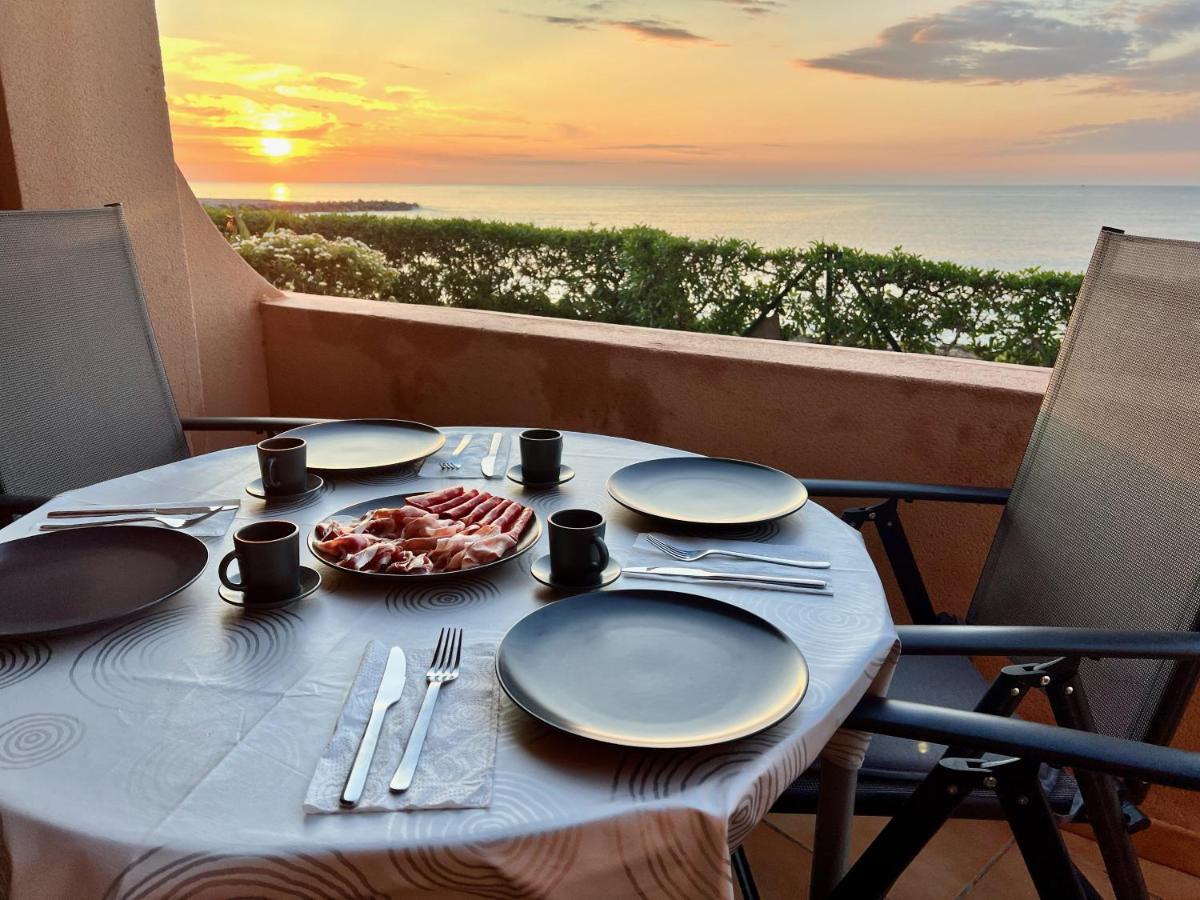 Xposure Beach Apartment Вера Екстериор снимка