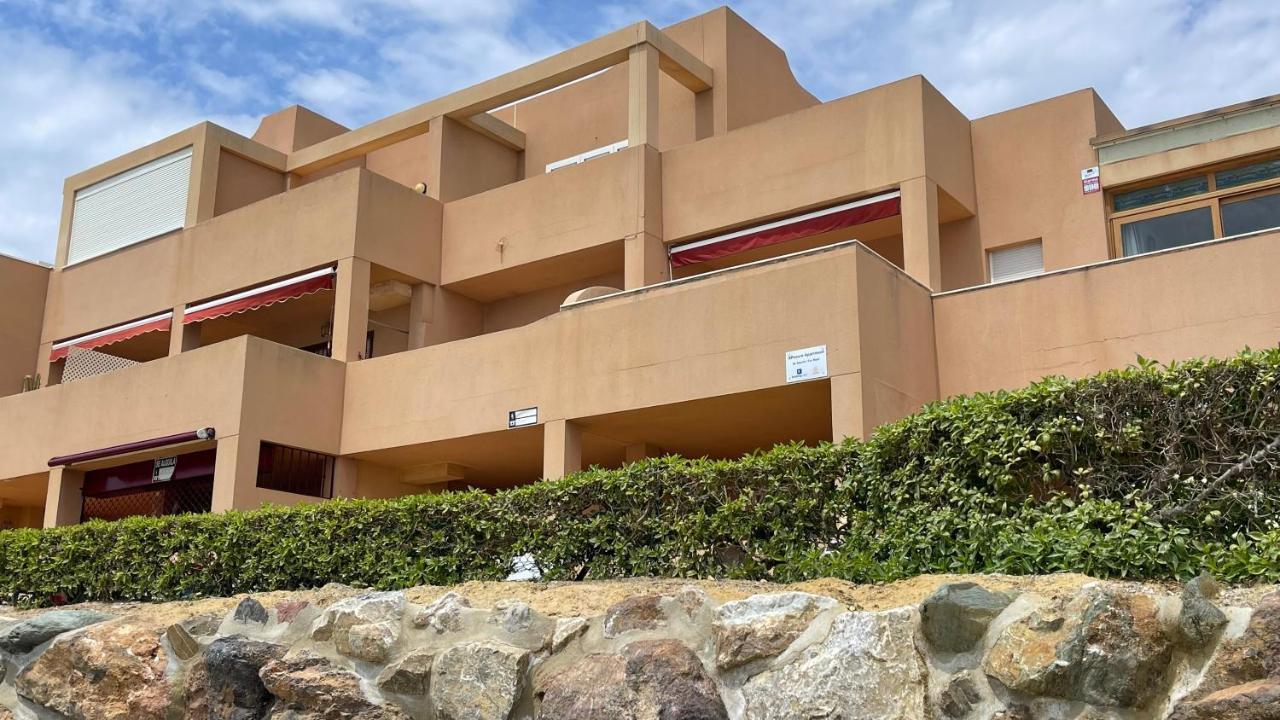 Xposure Beach Apartment Вера Екстериор снимка